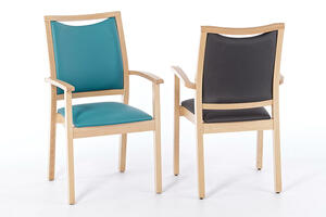 Die höhere Rückenlehe bietet mehr Sitzkomfort